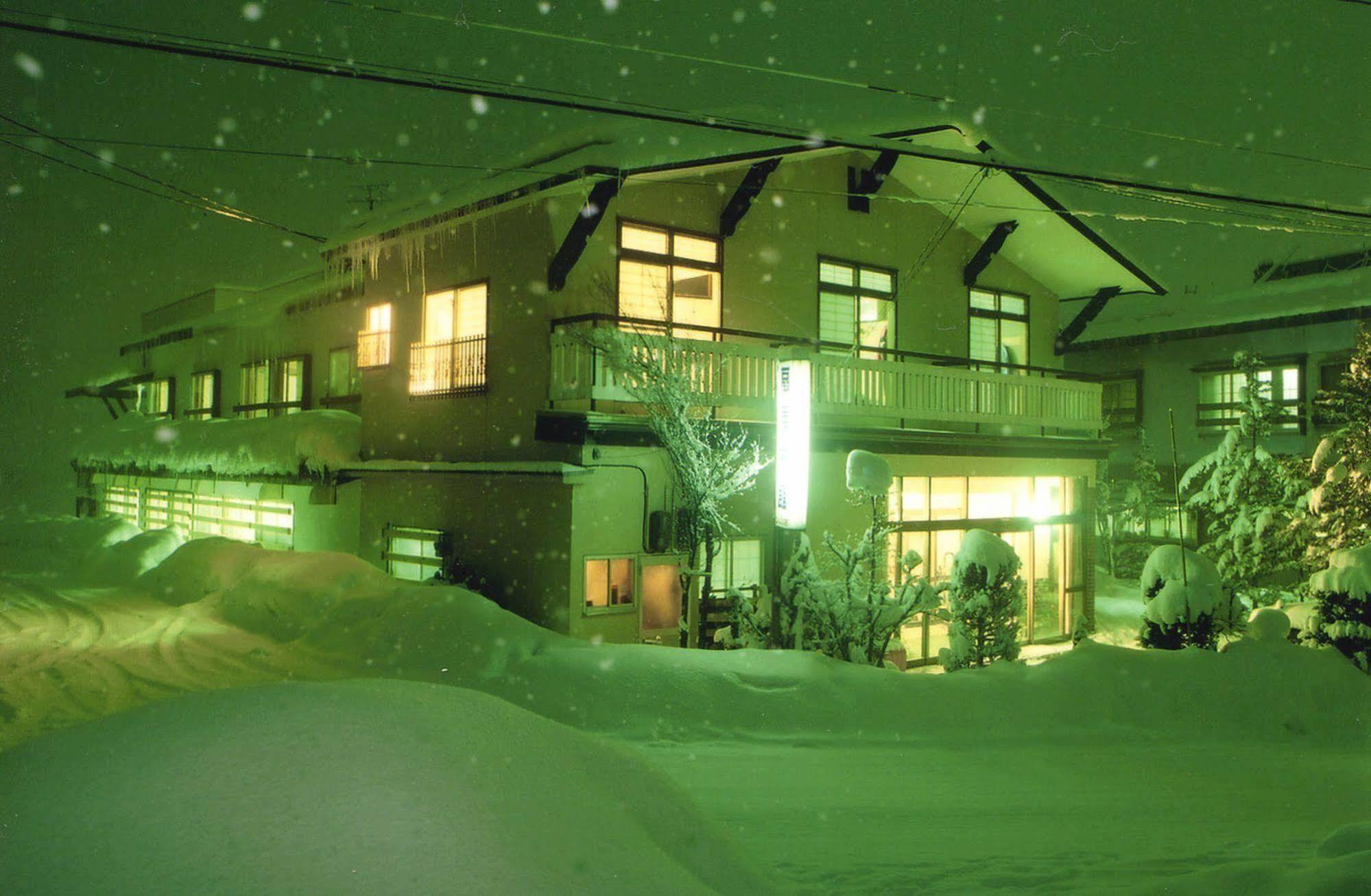 Hakuba Hotel Ougiya Exterior photo